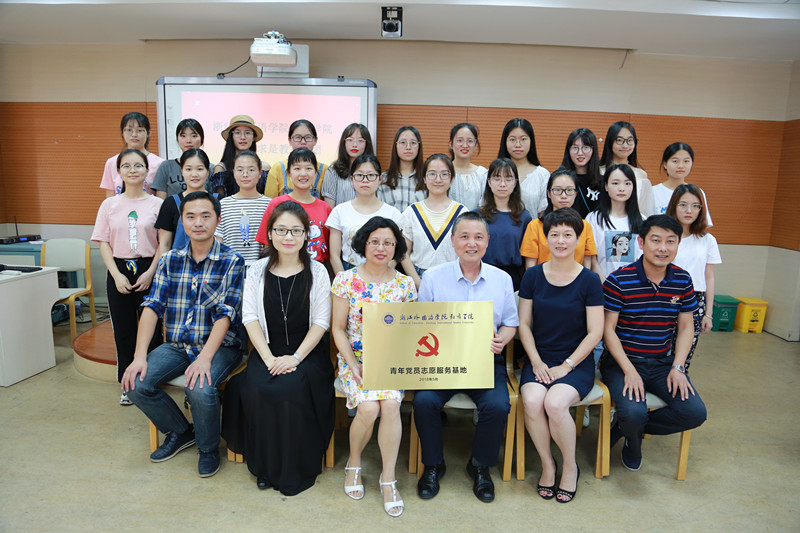 ZHAO8320_副本.jpg ZHAO8320_副本.jpg