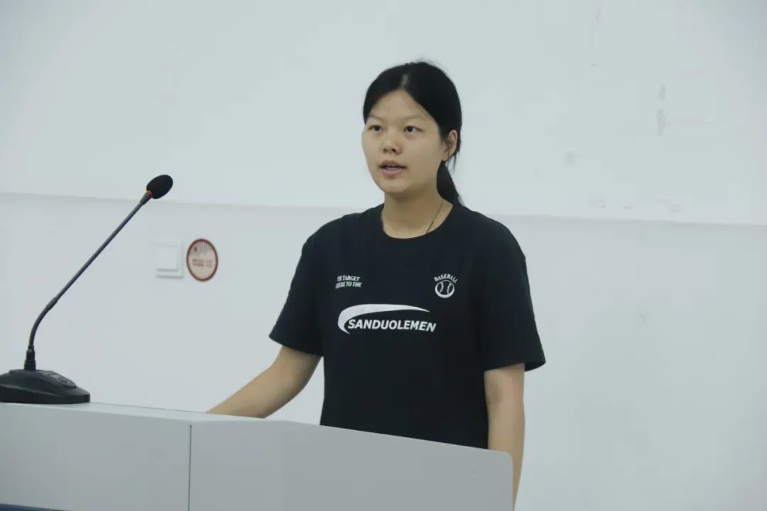 图形用户界面, 应用程序, TeamsAI 生成的内容可能不正确。