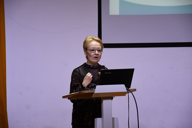 诺玛教授发言 (2).JPG